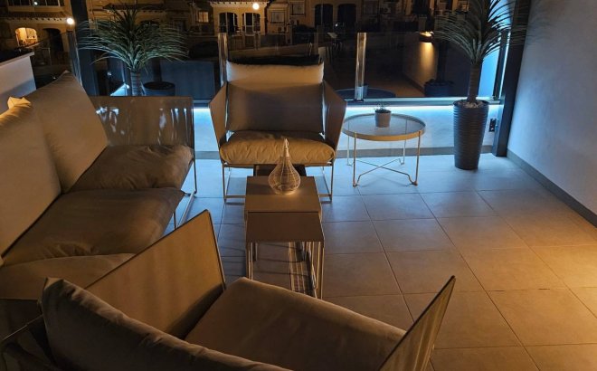 Revente - Villa -
Villamartin - Costa Blanca