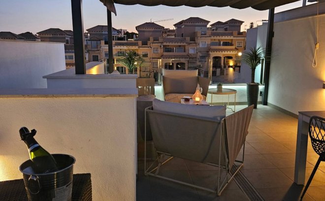 Revente - Villa -
Villamartin - Costa Blanca