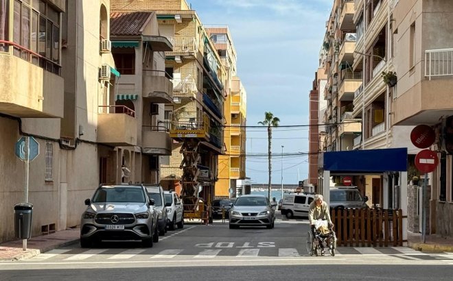 Resale - Apartment -
Torrevieja - Acequion