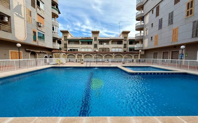 Resale - Apartment -
Torrevieja - Acequion