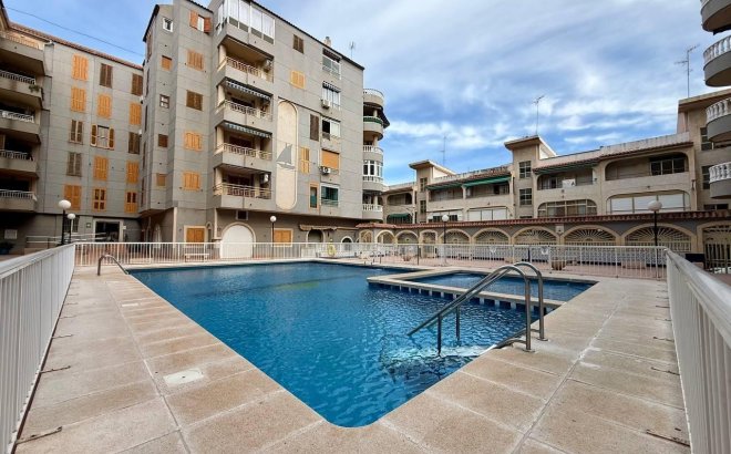 Resale - Apartment -
Torrevieja - Acequion