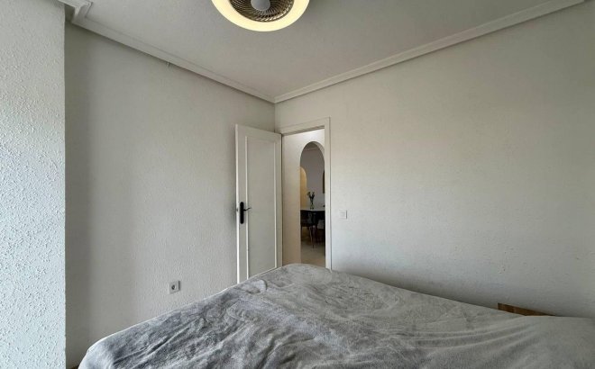 Resale - Apartment -
Torrevieja - Acequion