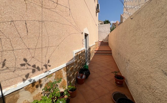 Resale - Villa -
Ciudad Quesada - Costa Blanca