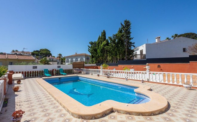 Revente - Villa -
Torrevieja - Los Balcones - Los Altos del Edén