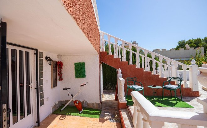 Revente - Villa -
Torrevieja - Los Balcones - Los Altos del Edén