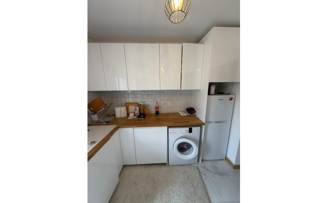 Resale - Bungalow -
Torrevieja - Zona Los Frutales