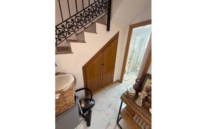 Resale - Bungalow -
Torrevieja - Zona Los Frutales