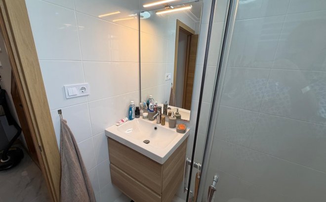 Resale - Bungalow -
Torrevieja - Zona Los Frutales