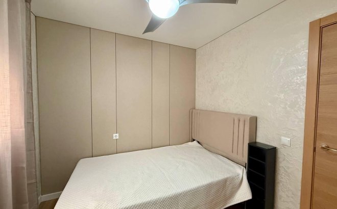 Resale - Apartment -
Torrevieja - Acequion