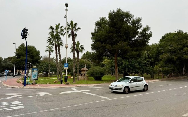 Resale - Apartment -
Torrevieja - Acequion