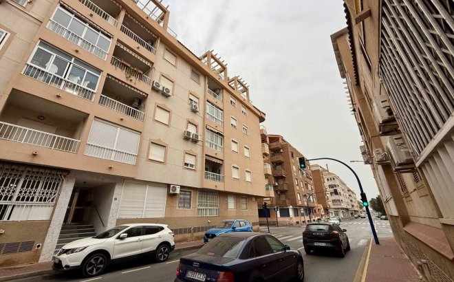 Resale - Apartment -
Torrevieja - Acequion