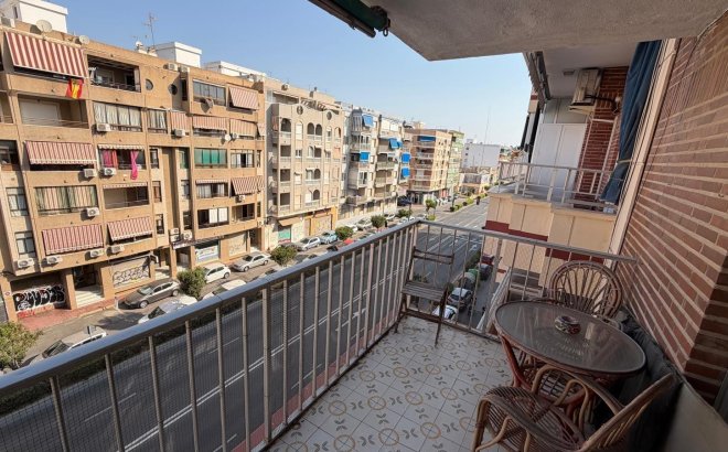 Resale - Apartment -
Torrevieja - Acequion