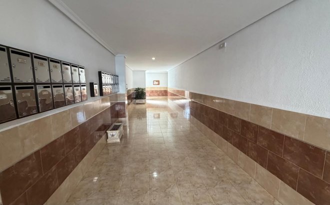Resale - Apartment -
Torrevieja - Acequion