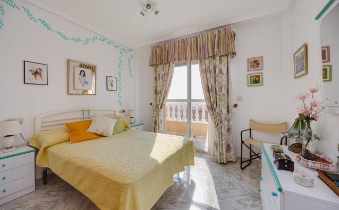 Resale - Apartment -
Torrevieja - Costa Blanca