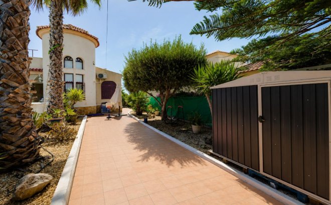 Resale - Villa -
San Fulgencio - Costa Blanca
