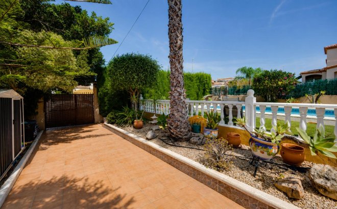 Resale - Villa -
San Fulgencio - Costa Blanca