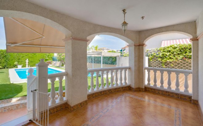 Resale - Villa -
San Fulgencio - Costa Blanca