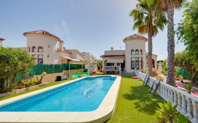 Resale - Villa -
San Fulgencio - Costa Blanca