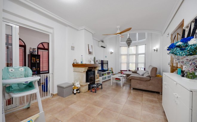Resale - Villa -
San Fulgencio - Costa Blanca