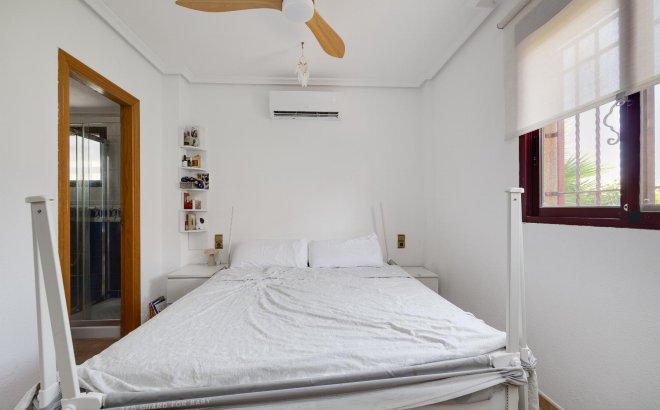 Resale - Villa -
San Fulgencio - Costa Blanca