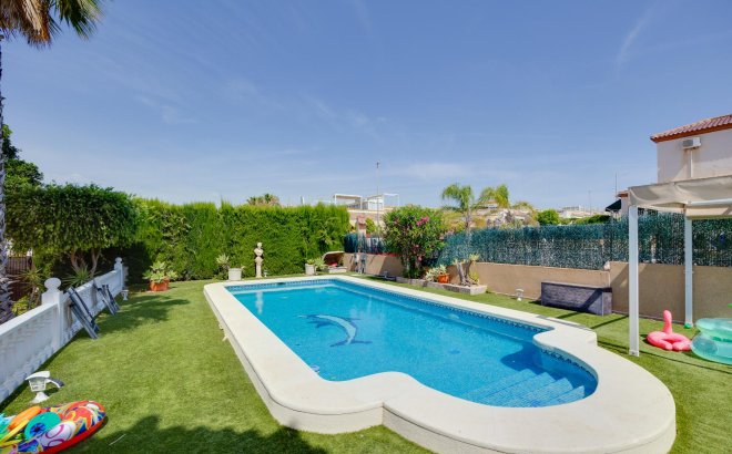 Resale - Villa -
San Fulgencio - Costa Blanca