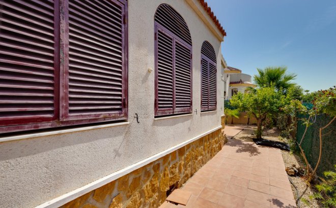 Resale - Villa -
San Fulgencio - Costa Blanca
