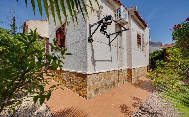 Resale - Villa -
San Fulgencio - Costa Blanca
