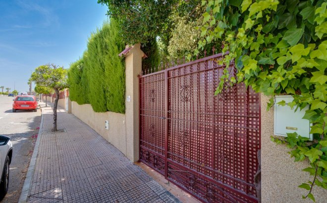 Resale - Villa -
San Fulgencio - Costa Blanca