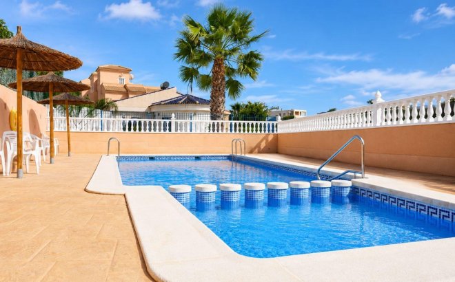 Revente - Town House -
Orihuela Costa - La Zenia