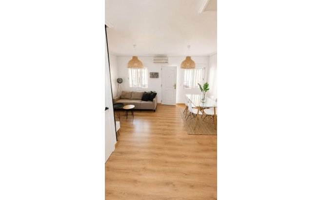 Revente - Town House -
Orihuela Costa - La Zenia