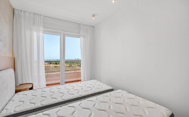 Resale - Apartment -
Torrevieja - Punta Prima