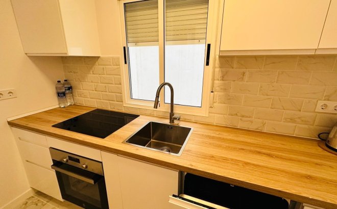 Resale - Apartment -
Torrevieja - Acequion