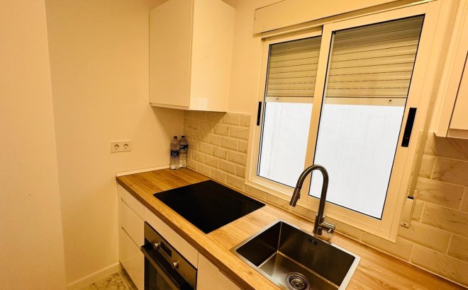 Resale - Apartment -
Torrevieja - Acequion