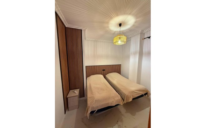 Resale - Apartment -
Torrevieja - Acequion