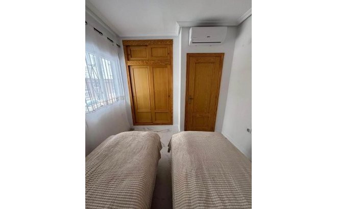 Resale - Apartment -
Torrevieja - Acequion