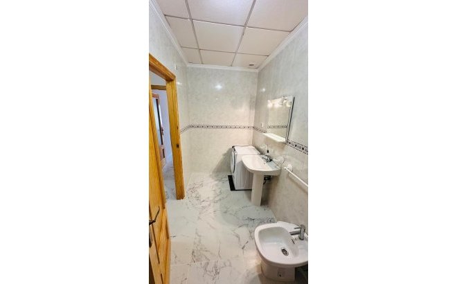 Resale - Apartment -
Torrevieja - Acequion