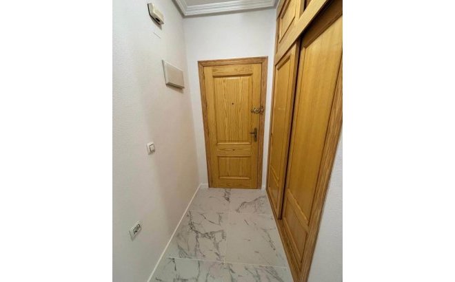 Resale - Apartment -
Torrevieja - Acequion