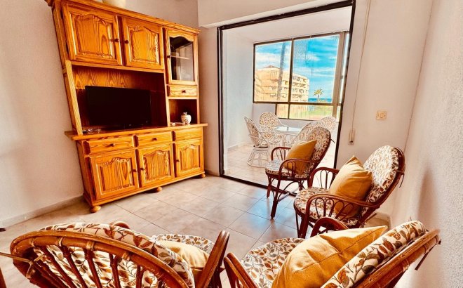 Revente - Appartement -
Torrevieja - Cabo Cervera