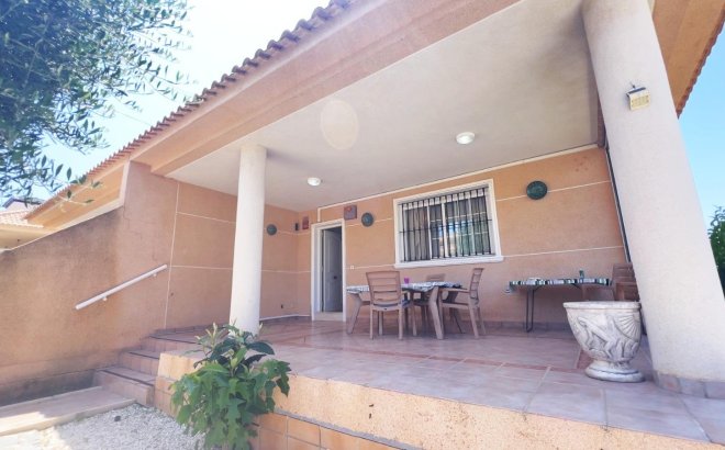Resale - Villa -
Torrevieja - Aguas Nuevas