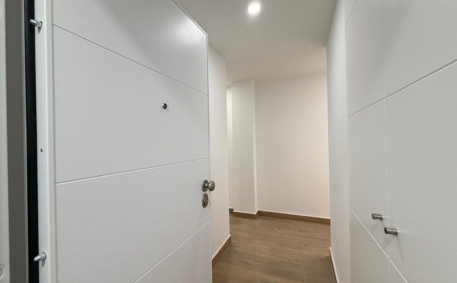 Resale - Apartment -
Torrevieja - Estacion De Autobuses