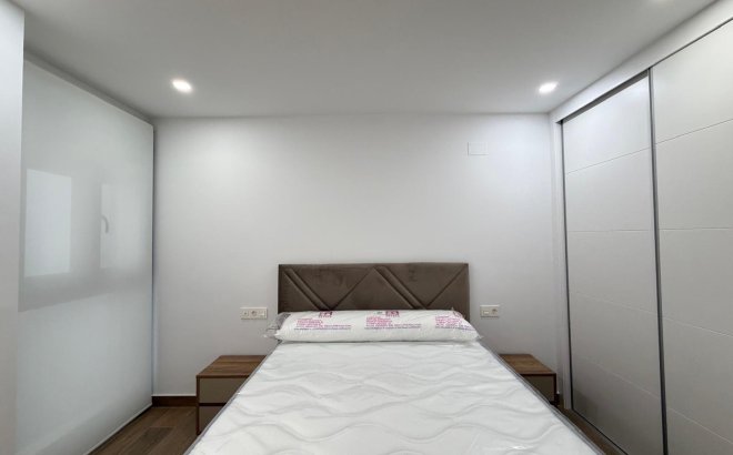Resale - Apartment -
Torrevieja - Estacion De Autobuses