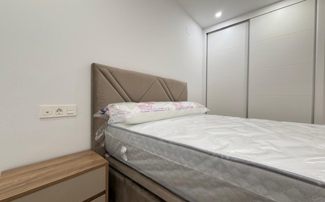 Resale - Apartment -
Torrevieja - Estacion De Autobuses