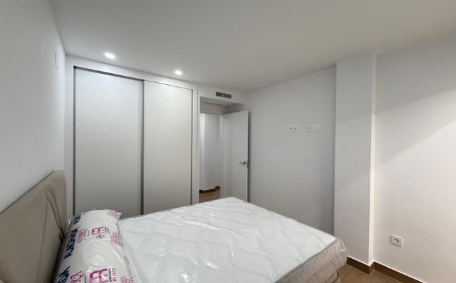 Resale - Apartment -
Torrevieja - Estacion De Autobuses