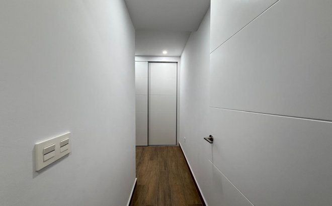Resale - Apartment -
Torrevieja - Estacion De Autobuses