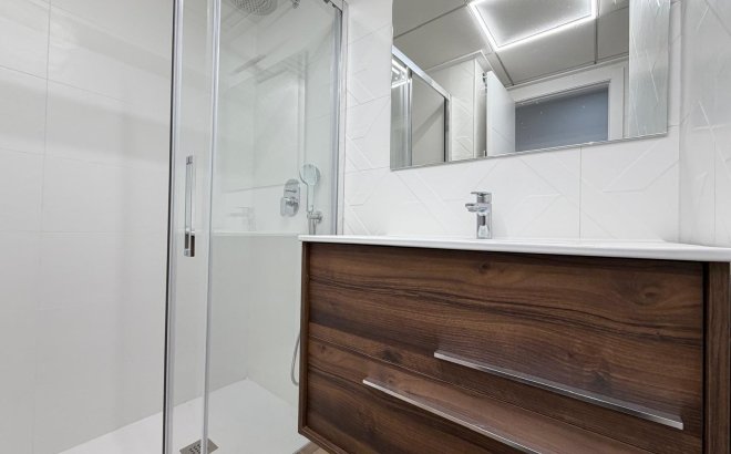 Resale - Apartment -
Torrevieja - Estacion De Autobuses
