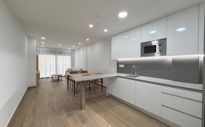 Resale - Apartment -
Torrevieja - Estacion De Autobuses