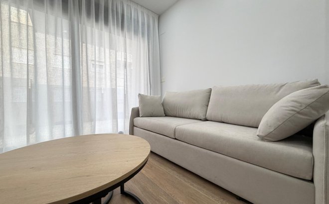 Resale - Apartment -
Torrevieja - Estacion De Autobuses