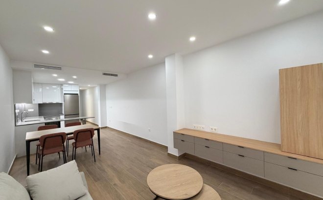 Resale - Apartment -
Torrevieja - Estacion De Autobuses