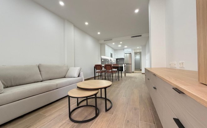 Resale - Apartment -
Torrevieja - Estacion De Autobuses