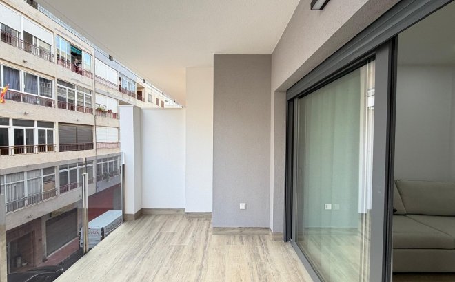 Resale - Apartment -
Torrevieja - Estacion De Autobuses